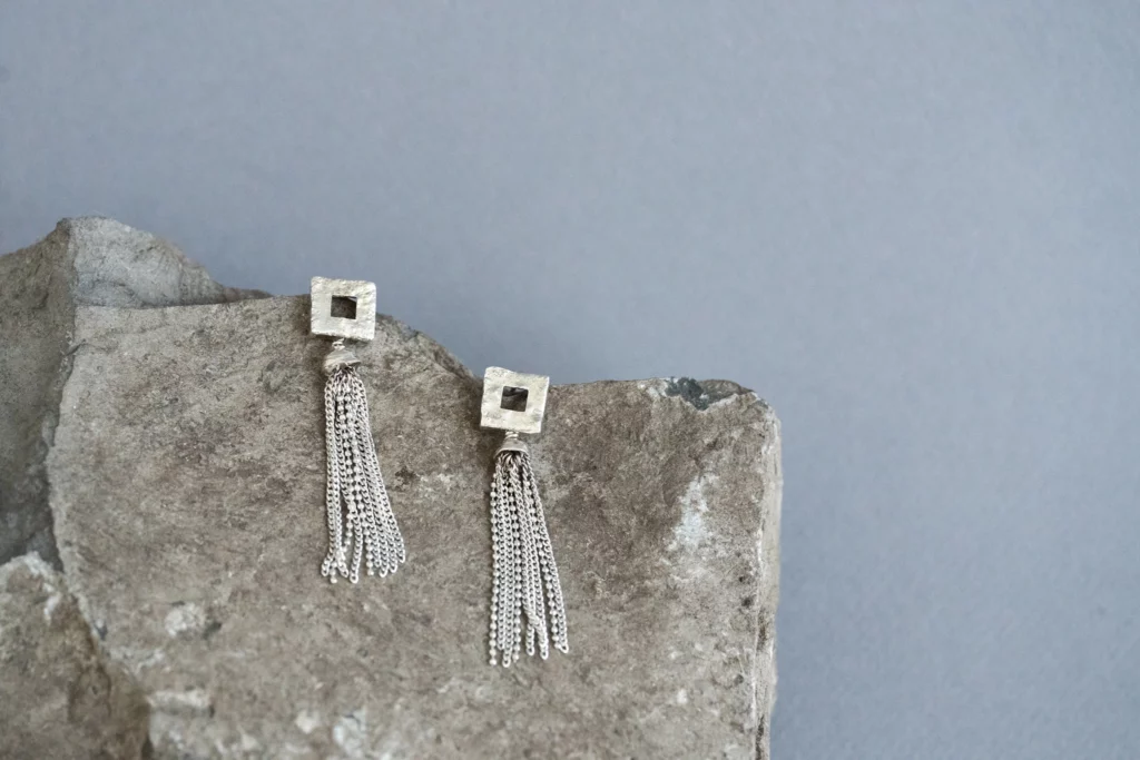 carré +pampilles argent